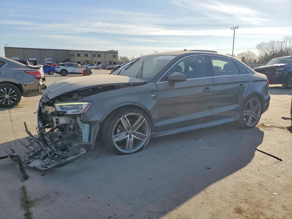 Продаж на аукціоні авто 2018 Audi A3, vin: WAUGUGFF8J1073908, номер лоту: 76938585