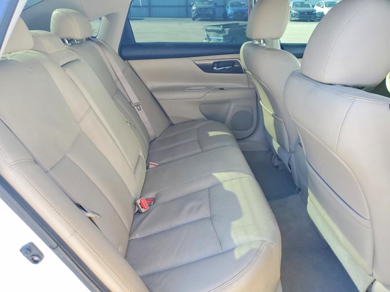2014 Nissan Altima მანქანა იყიდება აუქციონზე, vin: 1N4AL3AP6EN247015, აუქციონის ნომერი: 79195855