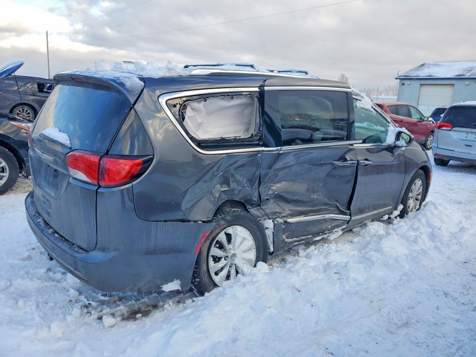 Продажа на аукционе авто 2018 Chrysler Pacifica, vin: 2C4RC1BG1JR252913, номер лота: 75811715