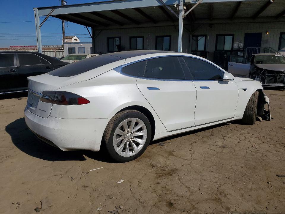 76388105 :رقم المزاد ، 5YJSA1E26KF347925 vin ، 2019 Tesla Model S مزاد بيع