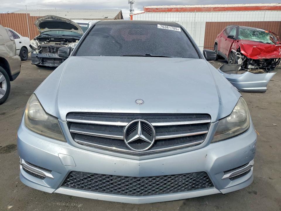 Продажа на аукционе авто 2014 Mercedes-benz C, vin: WDDGF4HBXEA932062, номер лота: 76381785
