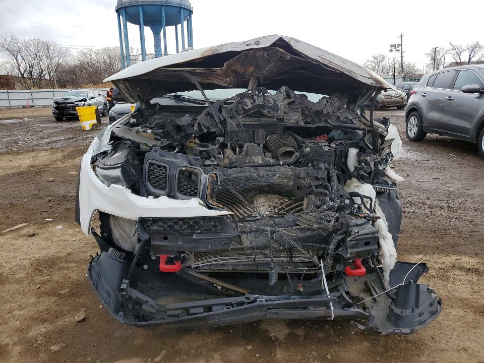 79301185 :رقم المزاد ، 3C4NJDDNXRT581636 vin ، 2024 Jeep Compass مزاد بيع