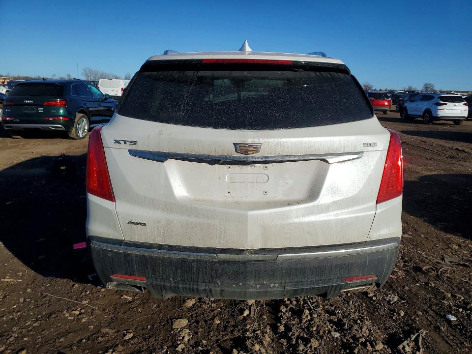 78113255 :رقم المزاد ، 1GYKNDRS8JZ243620 vin ، 2018 Cadillac Xt5 مزاد بيع
