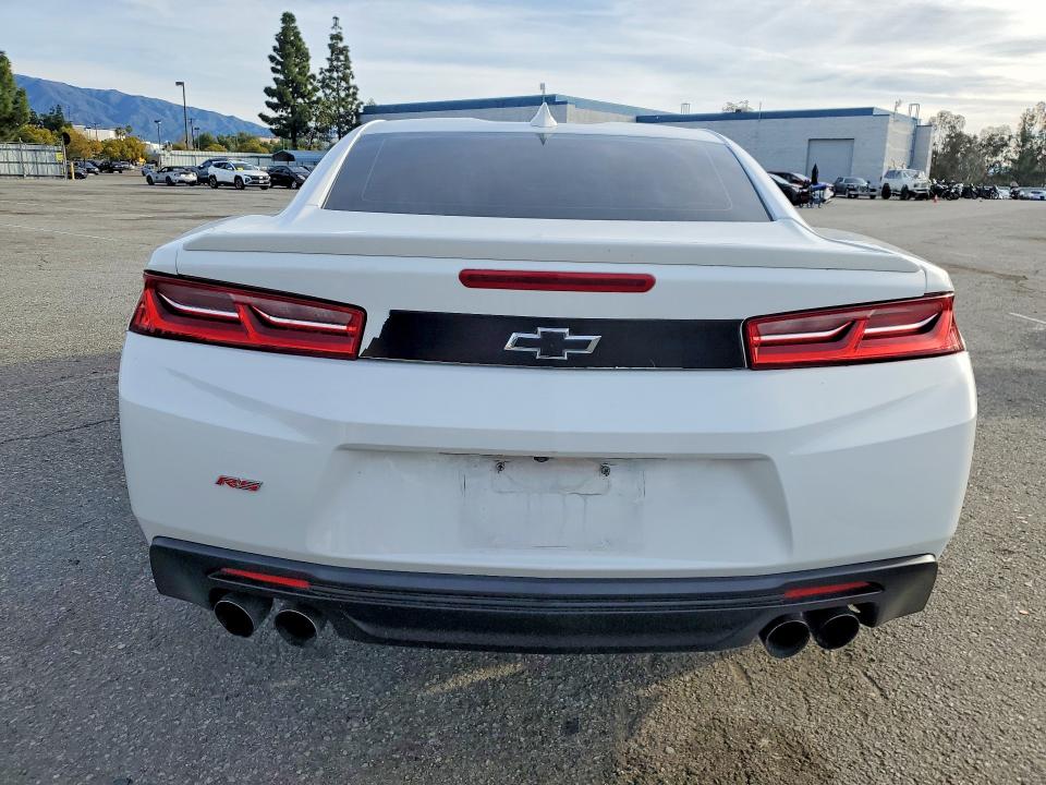 77233915 :رقم المزاد ، 1G1FB1RS3J0135126 vin ، 2018 Chevrolet Camaro مزاد بيع