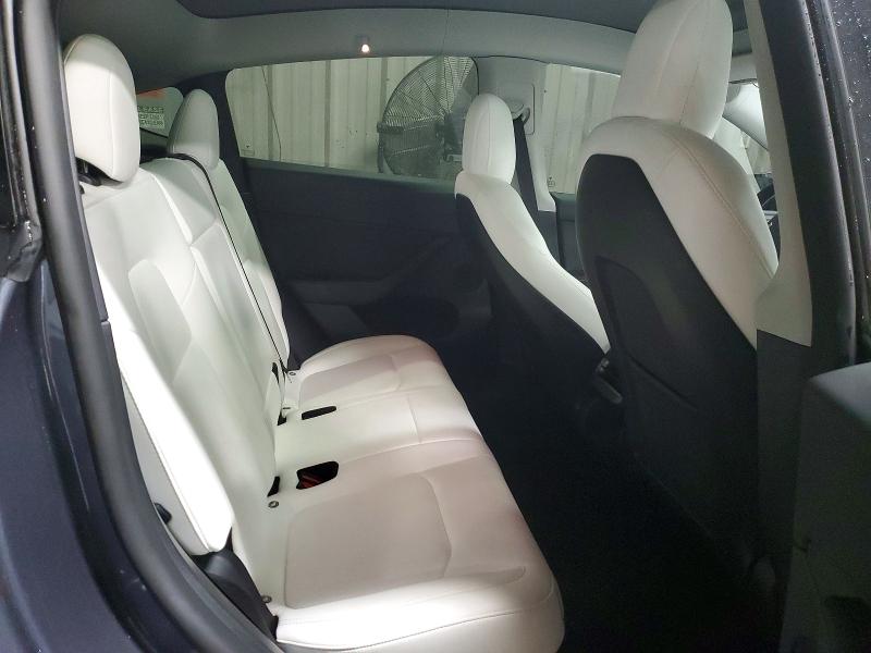 74586945 :رقم المزاد ، 7SAYGDEE4NF522670 vin ، 2022 Tesla Model Y مزاد بيع