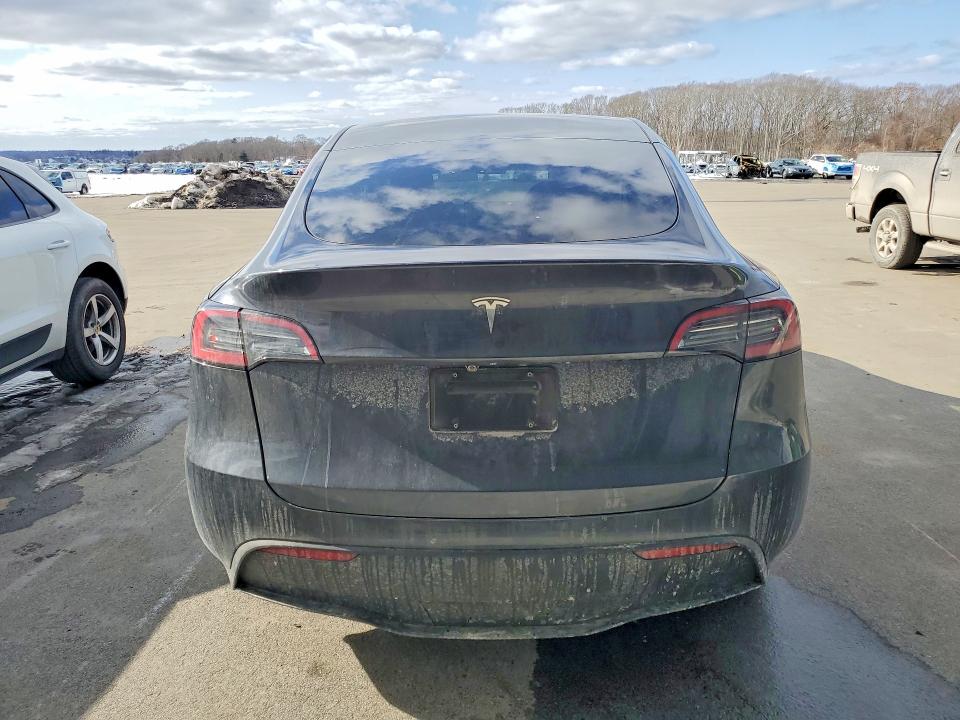 2025 Tesla Model Y მანქანა იყიდება აუქციონზე, vin: 7SAYGDED1SF231787, აუქციონის ნომერი: 77358365
