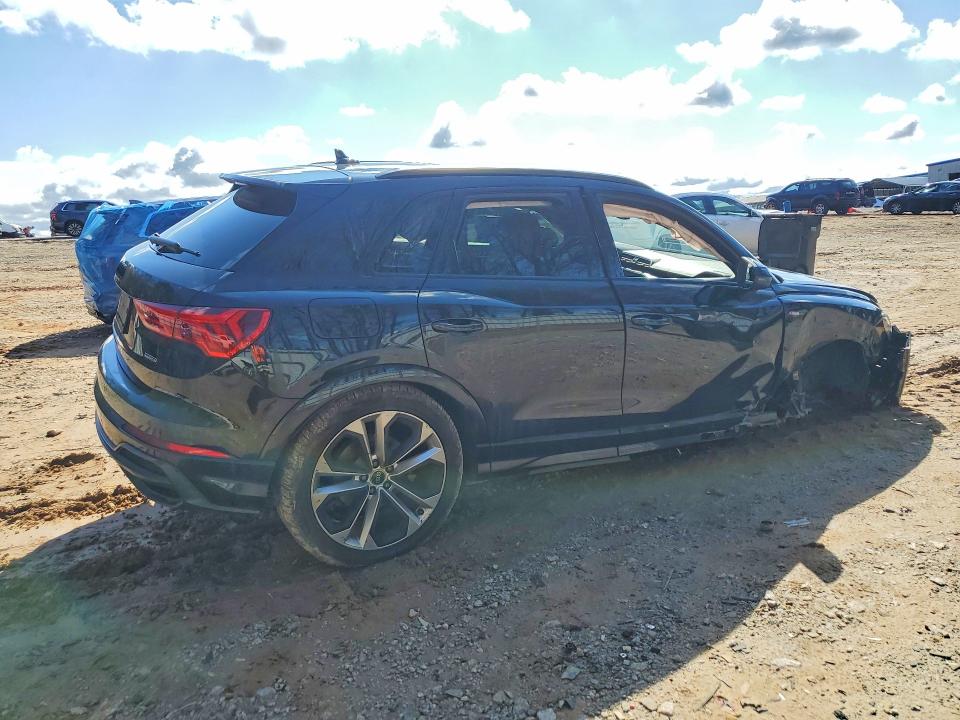 79000725 :رقم المزاد ، WA1EECF39N1145527 vin ، 2022 Audi Q3 مزاد بيع
