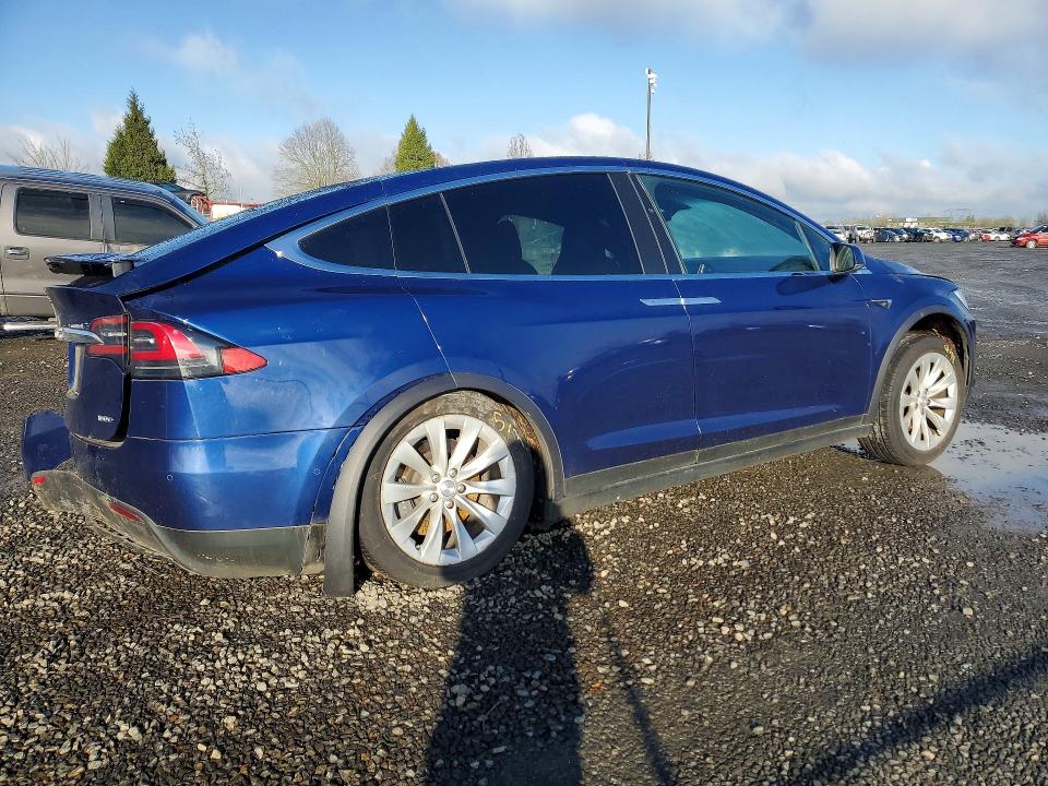 2018 Tesla Model X მანქანა იყიდება აუქციონზე, vin: 5YJXCBE21JF141190, აუქციონის ნომერი: 78491955
