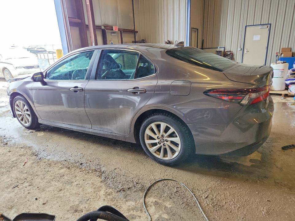 Auction sale of the 2022 Toyota Camry, vin: 4T1C11AK8NU001263, lot number: 75792455