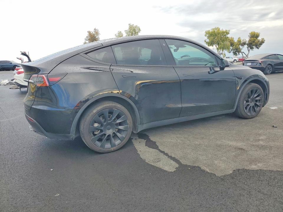 78514435 :رقم المزاد ، 7SAYGDEE5NF506414 vin ، 2022 Tesla Model Y مزاد بيع