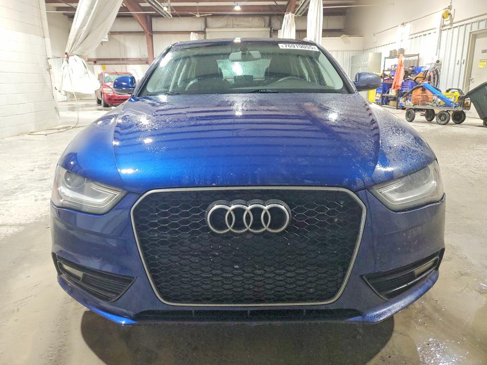 76919055 :رقم المزاد ، WAUBFAFL5DN032351 vin ، 2013 Audi A4 مزاد بيع
