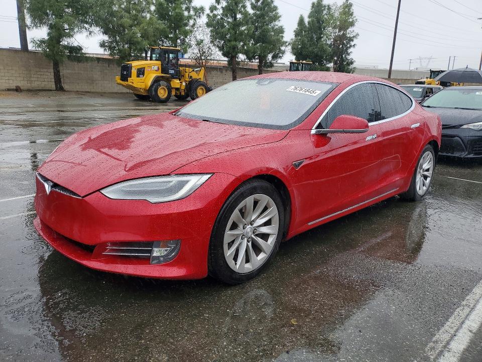 76761845 :رقم المزاد ، 5YJSA1E14GF150430 vin ، 2016 Tesla Model S مزاد بيع