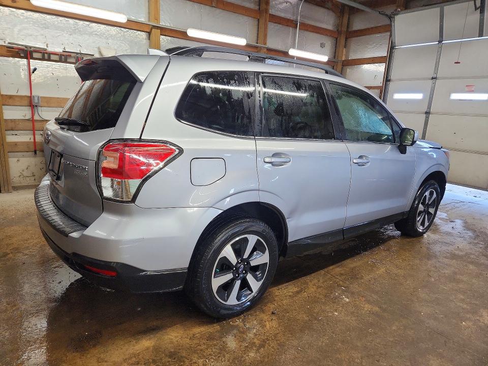 Продаж на аукціоні авто 2017 Subaru Forester, vin: JF2SJAJC1HH557759, номер лоту: 76584225