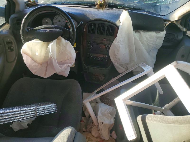 77156565 :رقم المزاد ، 1C4GP45R55B266831 vin ، 2005 Chrysler Town & Country مزاد بيع