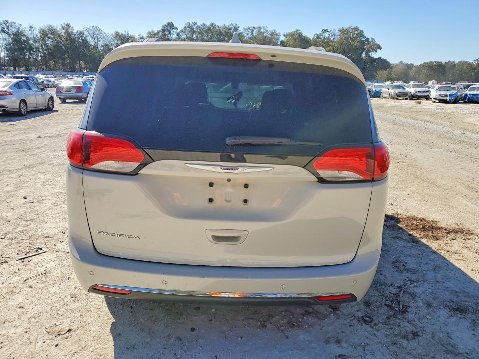 Продаж на аукціоні авто 2019 Chrysler Pacifica, vin: 2C4RC1EG3KR615774, номер лоту: 76462705