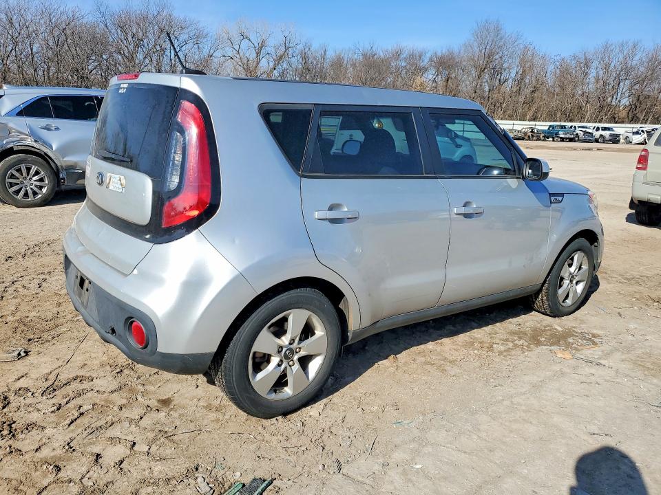 Продаж на аукціоні авто 2018 Kia Soul, vin: KNDJN2A29J7578656, номер лоту: 74776175
