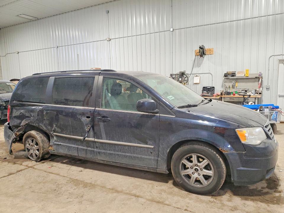 79266105 :رقم المزاد ، 2A4RR5D17AR148371 vin ، 2010 Chrysler Town & Country مزاد بيع