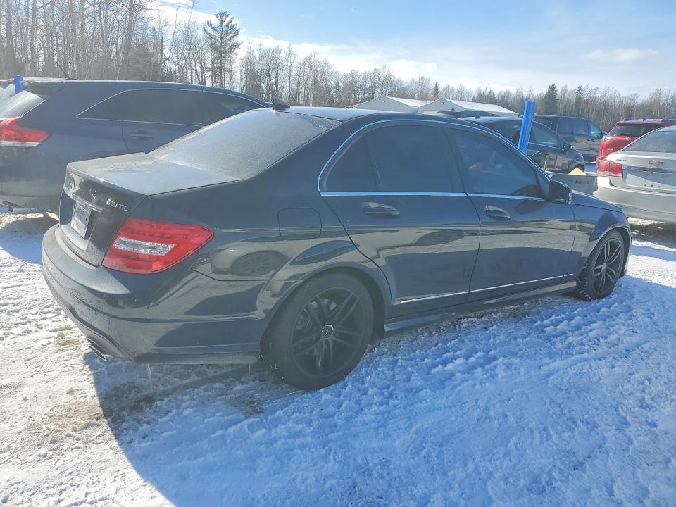 2013 Mercedes-benz C მანქანა იყიდება აუქციონზე, vin: WDDGF8AB2DA880202, აუქციონის ნომერი: 98395705