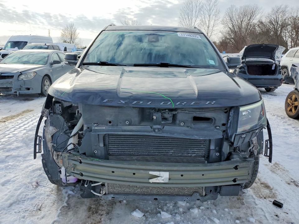 77148395 :رقم المزاد ، 1FM5K8GT2KGB18488 vin ، 2019 Ford Explorer مزاد بيع