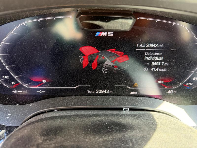 2022 Bmw M5 მანქანა იყიდება აუქციონზე, vin: WBS83CH05NCH70776, აუქციონის ნომერი: 97658925