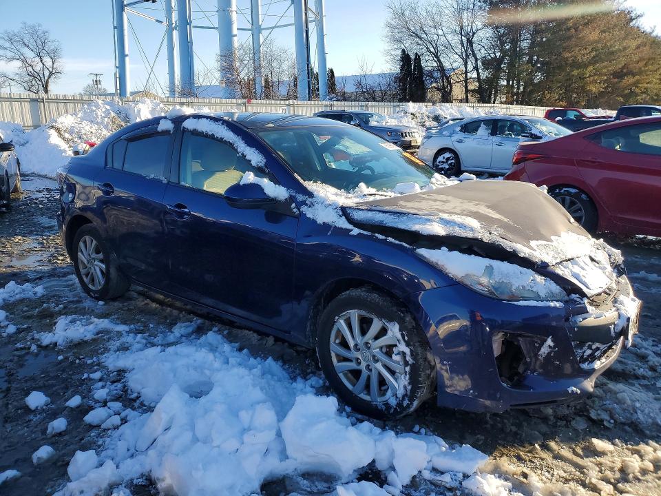 57889556 :رقم المزاد ، JM1BL1V85C1701068 vin ، 2012 Mazda 3 مزاد بيع