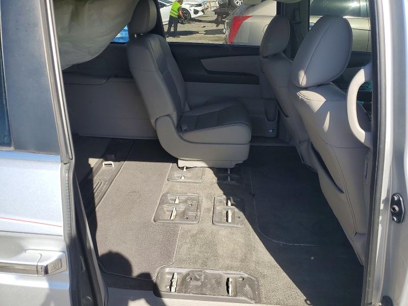 77881035 :رقم المزاد ، 5FNRL5H62BB058362 vin ، 2011 Honda Odyssey مزاد بيع
