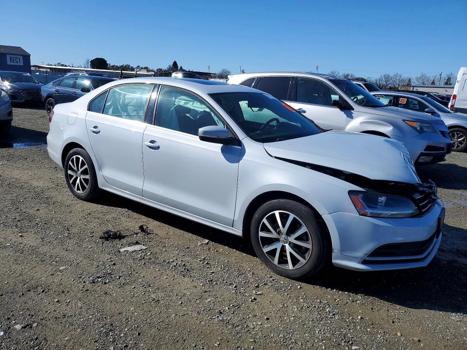 2017 Volkswagen Jetta მანქანა იყიდება აუქციონზე, vin: 3VWDB7AJ5HM231574, აუქციონის ნომერი: 77177305