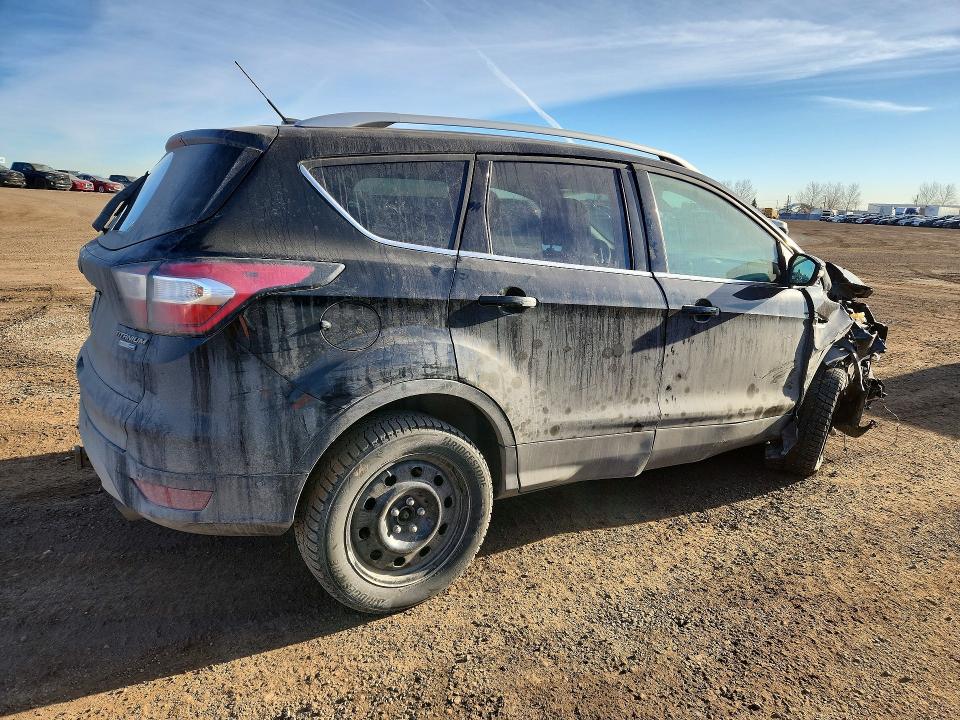 Продажа на аукционе авто 2017 Ford Escape Tit, vin: 1FMCU9J91HUA33334, номер лота: 77179025