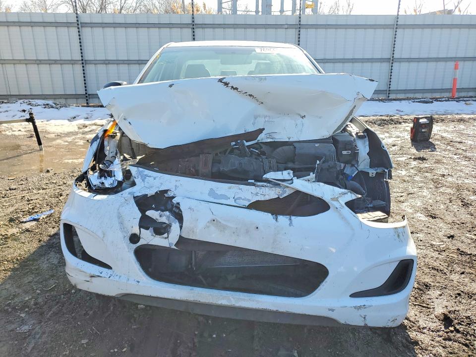 2015 Hyundai Accent მანქანა იყიდება აუქციონზე, vin: KMHCT4AE8FU926892, აუქციონის ნომერი: 76966335