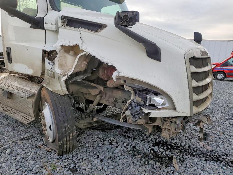 2020 Freightliner Cascadia 126 მანქანა იყიდება აუქციონზე, vin: 3AKJHLFGXLSLN4952, აუქციონის ნომერი: 75474825