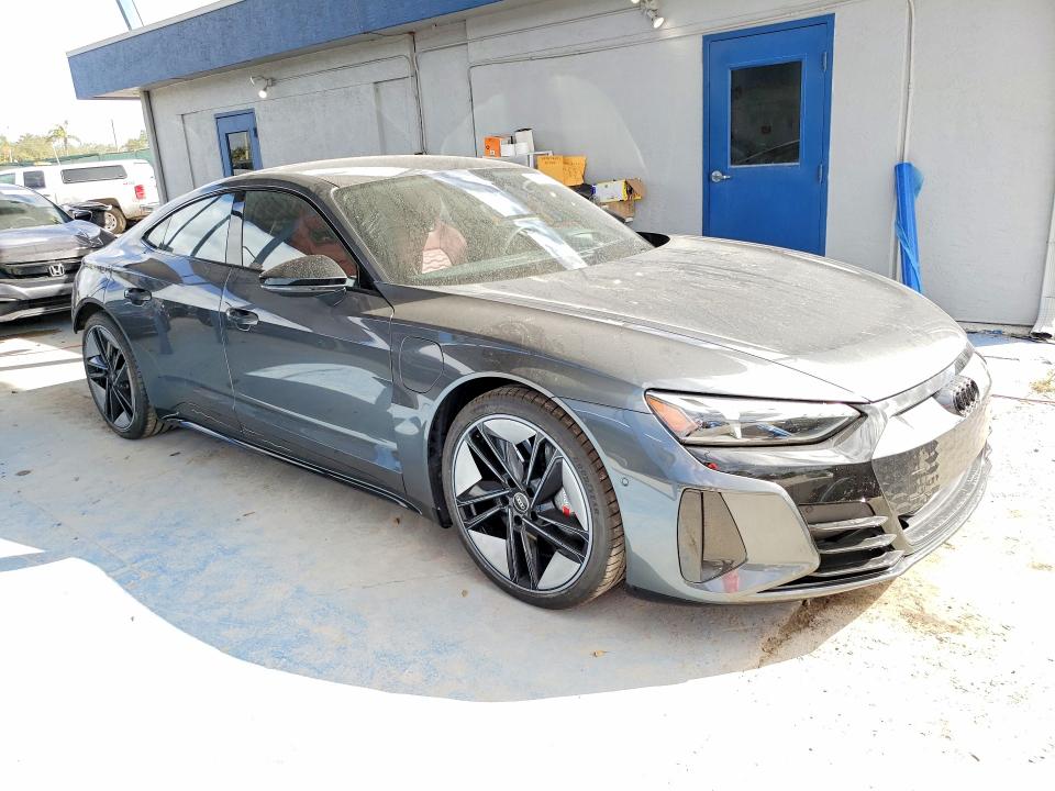 77602655 :رقم المزاد ، WAUBHBFWXP7901139 vin ، 2023 Audi Rs E-tron Gt مزاد بيع