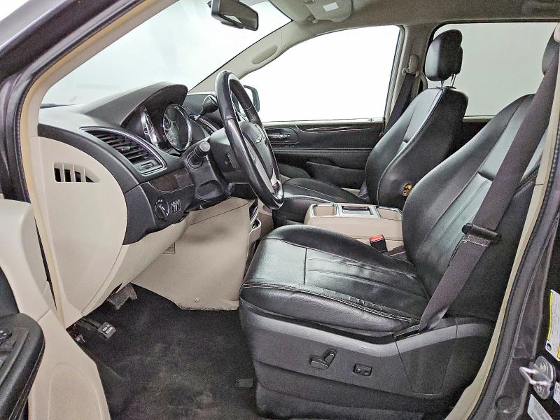 78577805 :رقم المزاد ، 2C4RC1BG0GR157056 vin ، 2016 Chrysler Town & Country مزاد بيع