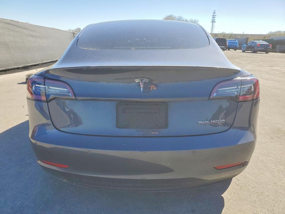 78500875 :رقم المزاد ، 5YJ3E1EC3NF118978 vin ، 2022 Tesla Model 3 مزاد بيع