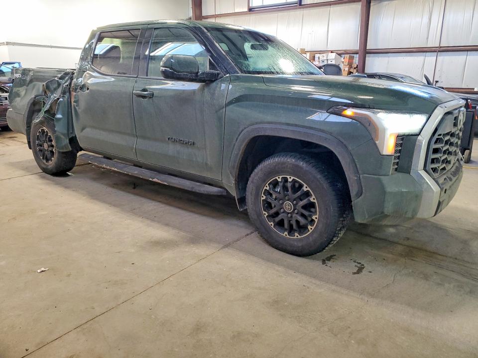 75926945 :رقم المزاد ، 5TFLA5DB4NX002058 vin ، 2022 Toyota Tundra Cre مزاد بيع