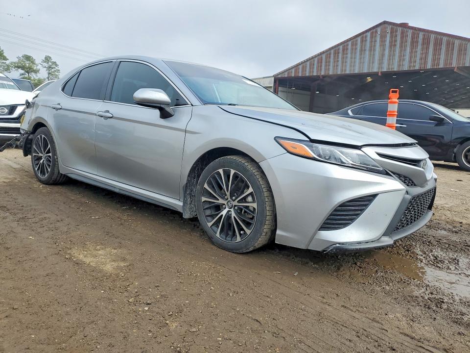 Продаж на аукціоні авто 2020 Toyota Camry, vin: 4T1G11AK4LU887158, номер лоту: 77494995