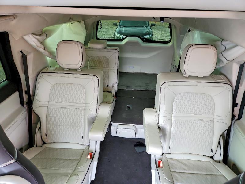 52546116 :رقم المزاد ، 5LMJJ3TT9NEL13110 vin ، 2022 Lincoln Navigator مزاد بيع