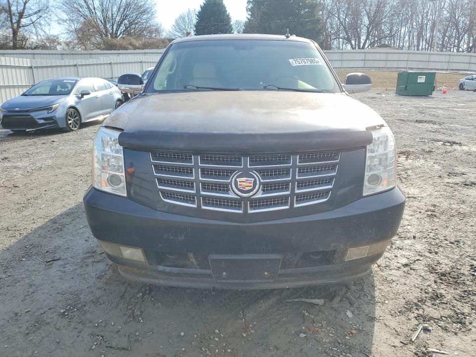 Продажа на аукционе авто 2008 Cadillac Escalade L, vin: 1GYFK63888R240732, номер лота: 75707985