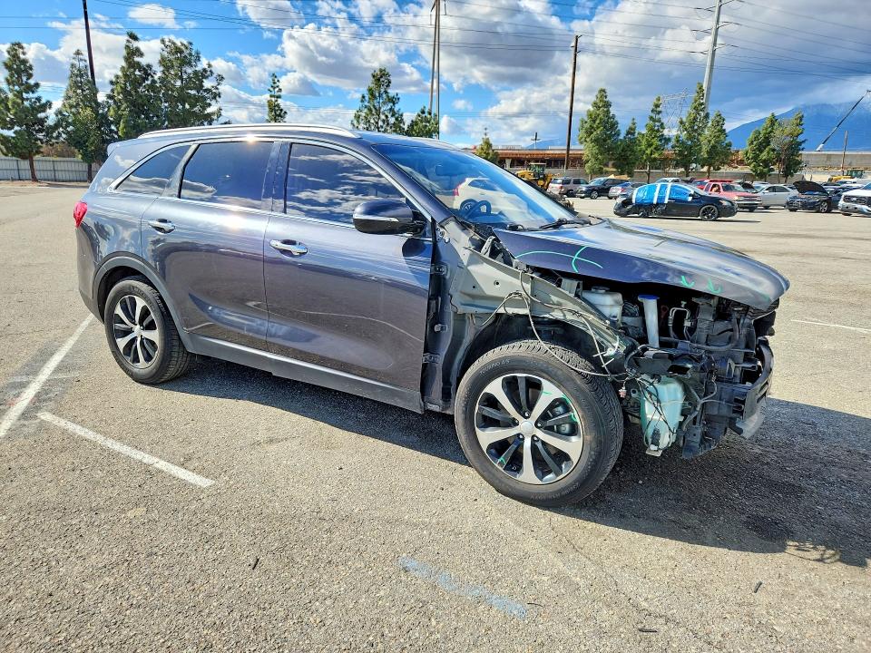 2017 Kia Sorento მანქანა იყიდება აუქციონზე, vin: 5XYPH4A17HG188687, აუქციონის ნომერი: 77554355