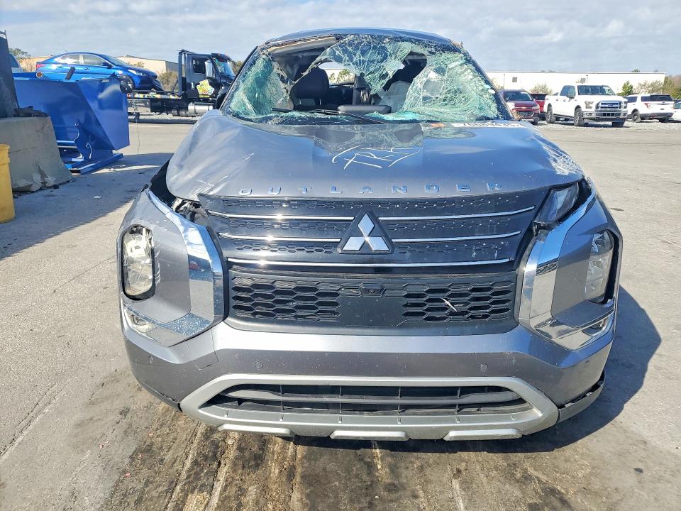 76689435 :رقم المزاد ، JA4J3UA86PZ013228 vin ، 2023 Mitsubishi Outlander مزاد بيع