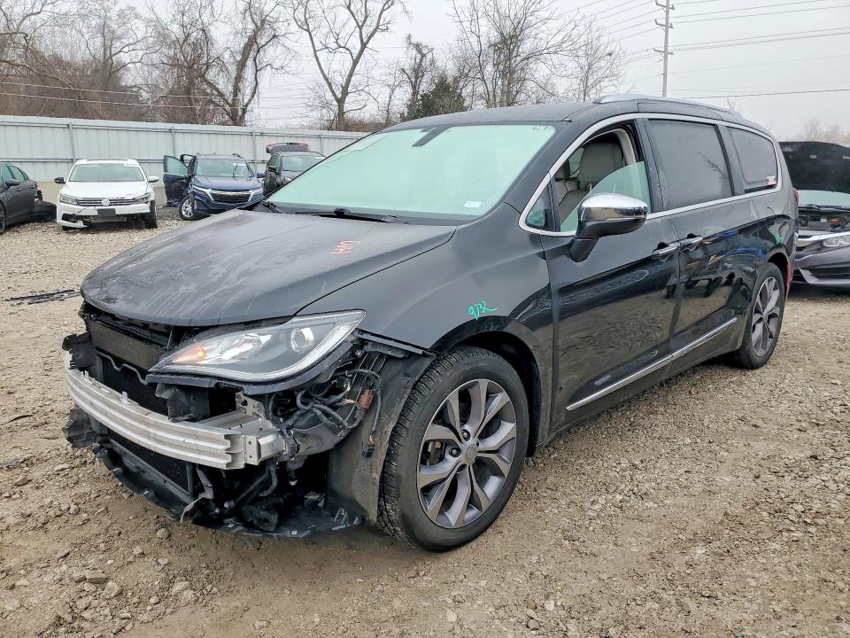 77721065 :رقم المزاد ، 2C4RC1GG2JR321682 vin ، 2018 Chrysler Pacifica مزاد بيع