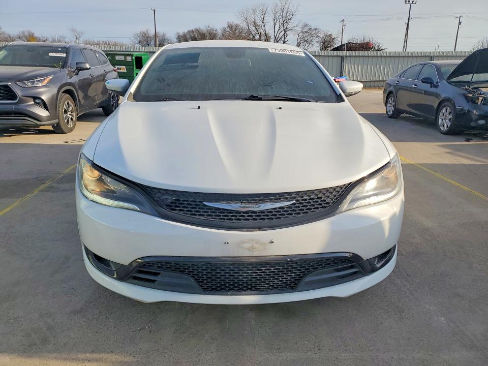 75001555 :رقم المزاد ، 1C3CCCBB3GN185103 vin ، 2016 Chrysler 200 مزاد بيع