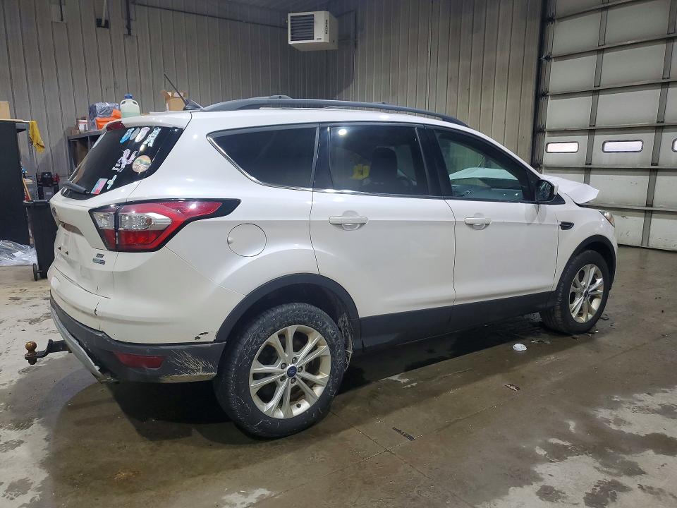 77513555 :رقم المزاد ، 1FMCU9GD2JUA77604 vin ، 2018 Ford Escape مزاد بيع
