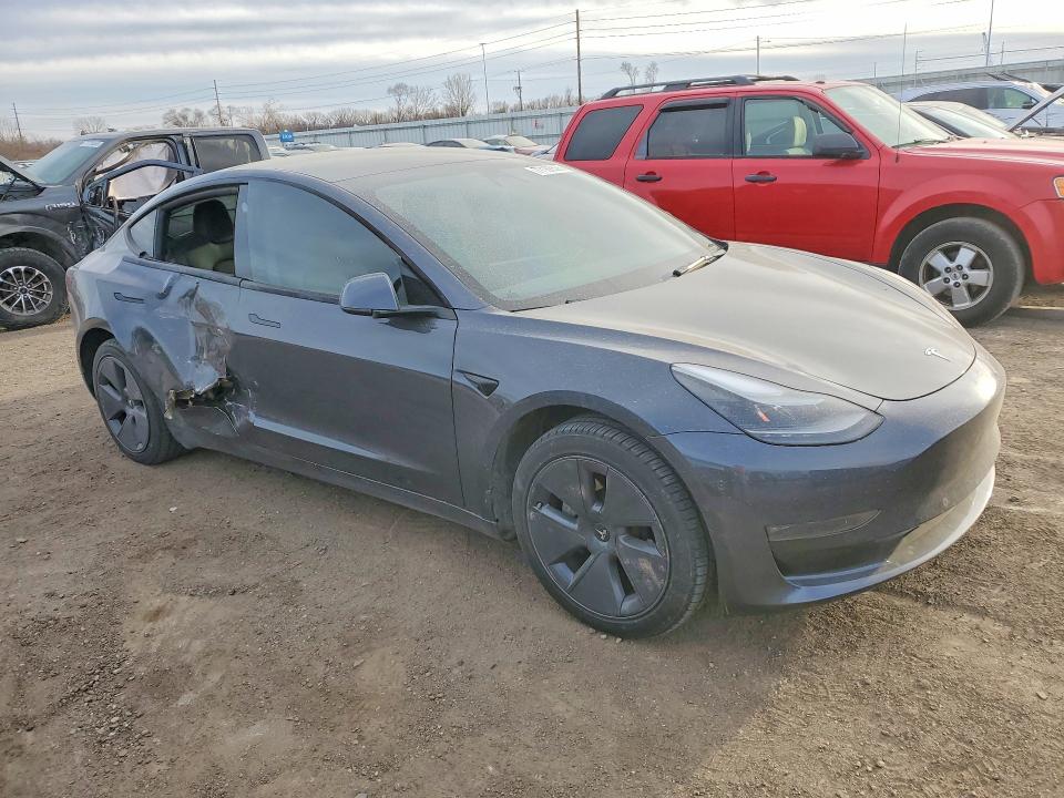 77168595 :رقم المزاد ، 5YJ3E1EB8NF202348 vin ، 2022 Tesla Model 3 مزاد بيع