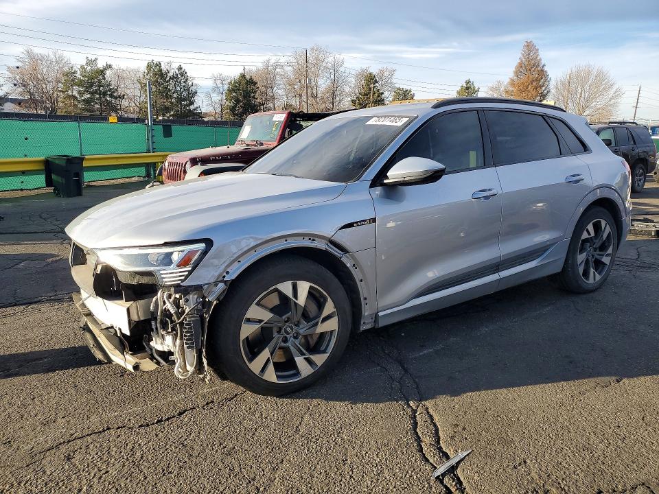 Продажа на аукционе авто 2022 Audi E-tron, vin: WA1AAAGE4NB007547, номер лота: 78201465