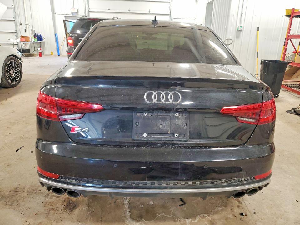 Продаж на аукціоні авто 2018 Audi S4, vin: WAUB4AF48JA002178, номер лоту: 76439465