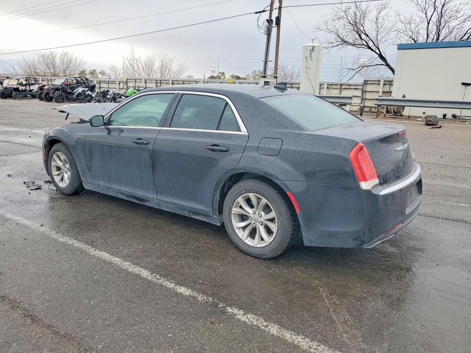 Продажа на аукционе авто 2015 Chrysler 300, vin: 2C3CCAAG0FH785943, номер лота: 77604015