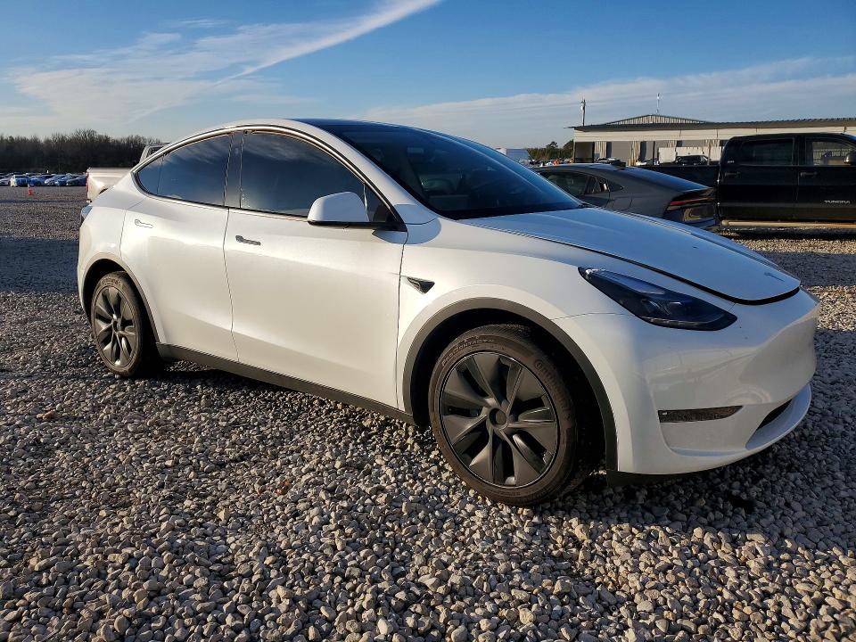 77219715 :رقم المزاد ، 7SAYGDEE1SF263437 vin ، 2025 Tesla Model Y مزاد بيع