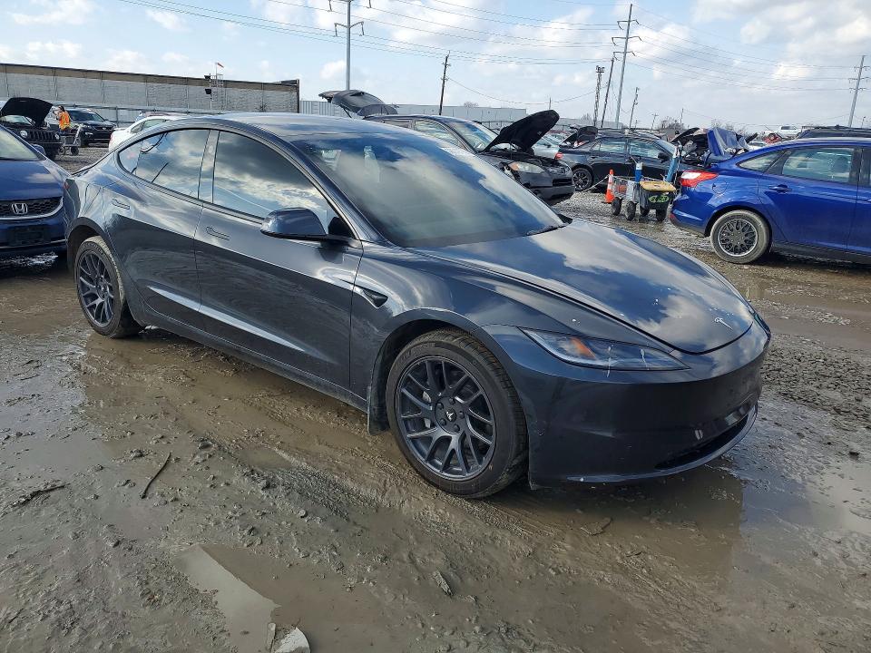78049705 :رقم المزاد ، 5YJ3E1EA8SF021267 vin ، 2025 Tesla Model 3 مزاد بيع