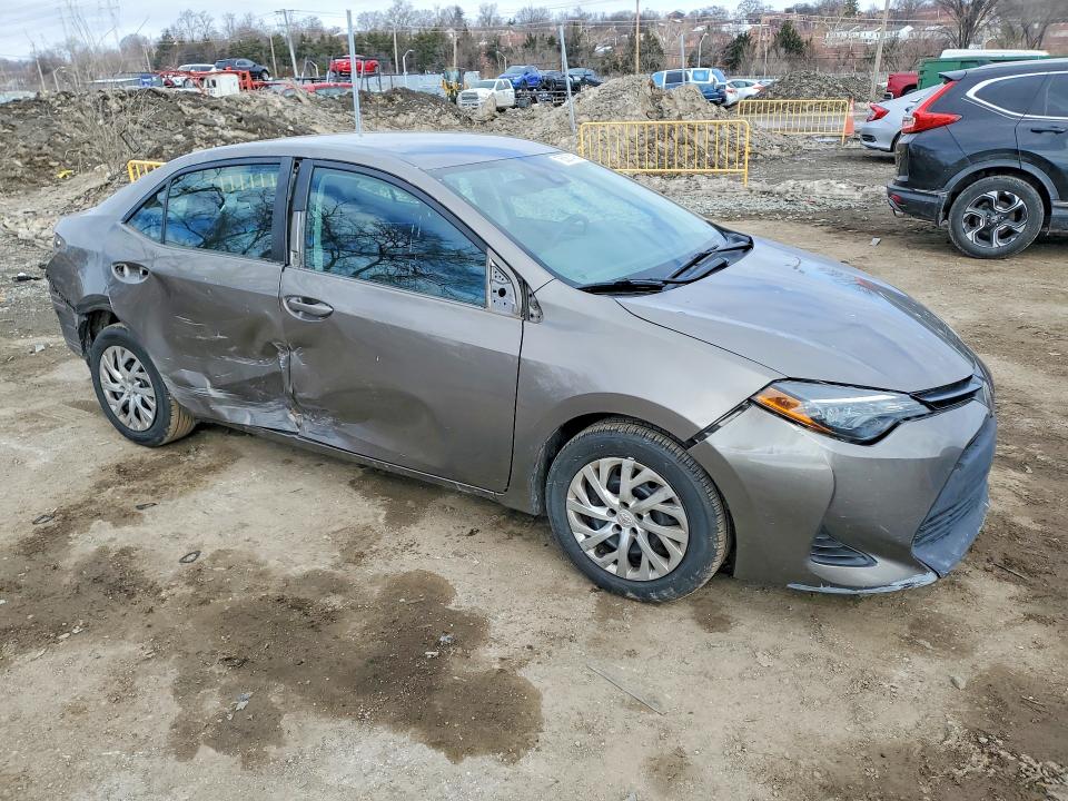 76567435 :رقم المزاد ، 2T1BURHE2KC235753 vin ، 2019 Toyota Corolla مزاد بيع