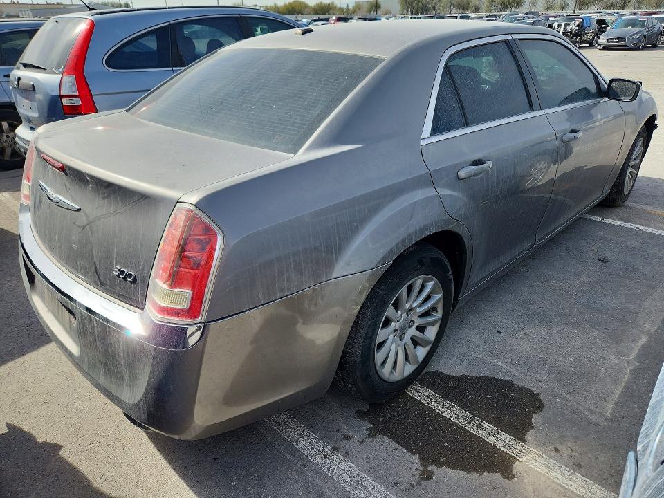 Продажа на аукционе авто 2014 Chrysler 300, vin: 2C3CCAAG2EH262941, номер лота: 99924765